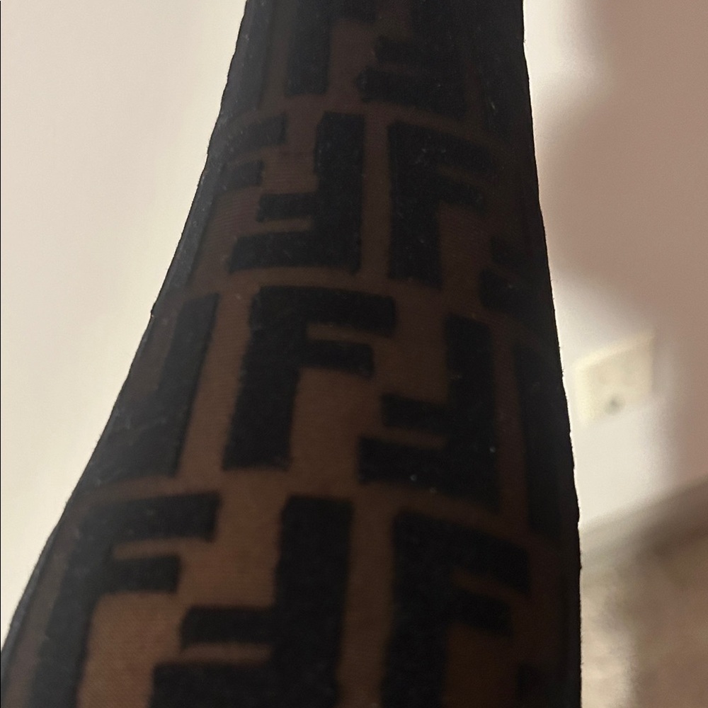 Fendi Black Geometric Tights (box & price tags included) - Picture 4 of 8